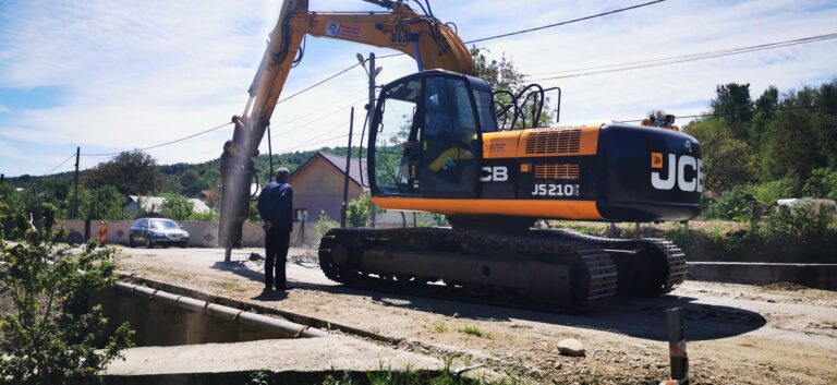 echipamente-demolari-10-768x353 (1).jpeg